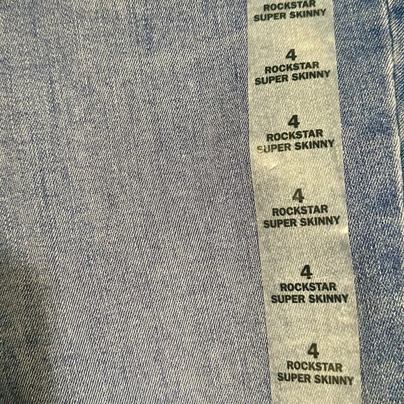 NWT Old Navy Rock Star Super Skinny Jeans Size 4 - Picture 7 of 11